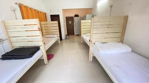 Kamali Ladies PG Room